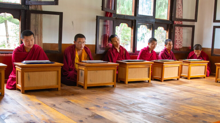 Bhutan_-_Buddhist_monk_school_(1)