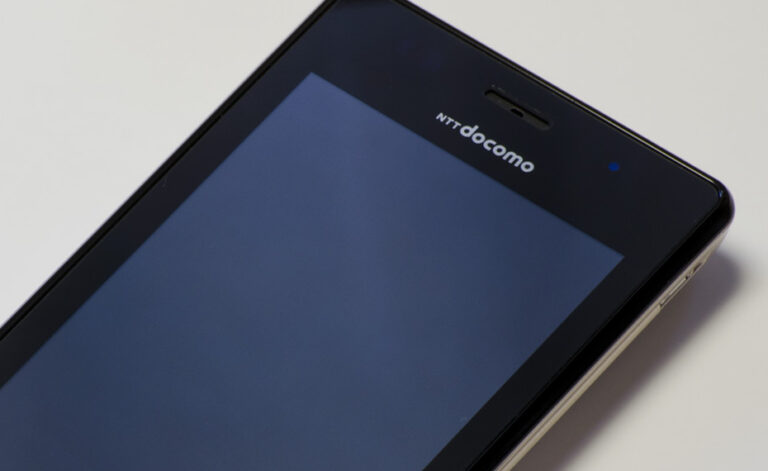 NTT_docomo_P-02D_01