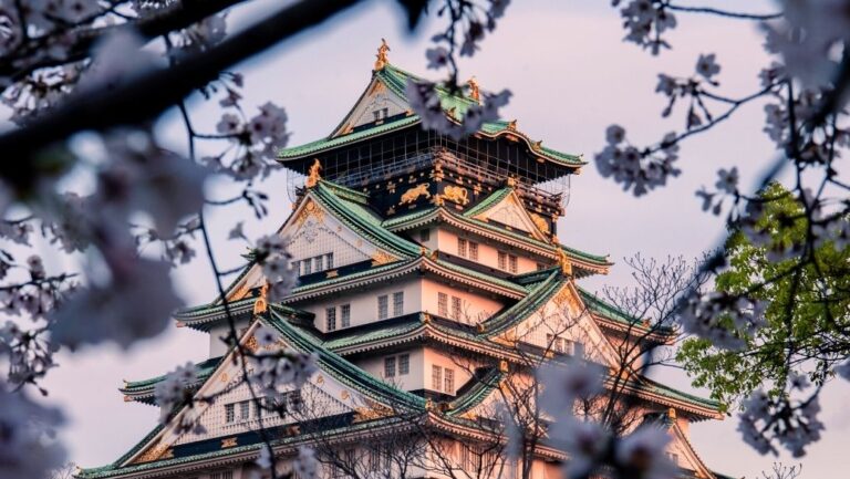 Osaka_Castle_in_Japan