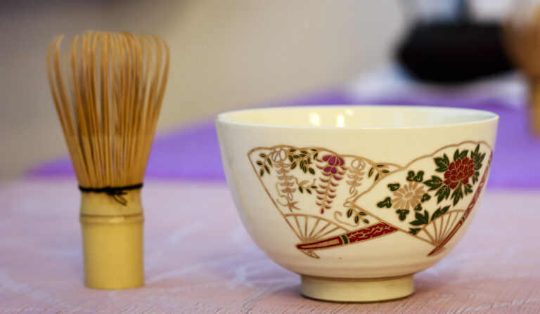 Tea bowl