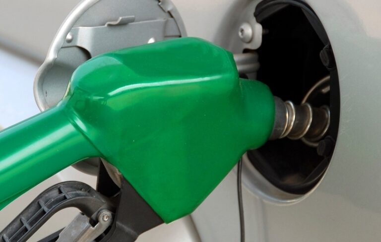 Free close up filling gas image, public domain car CC0 photo.More: View public domain image source <a href="https://pxhere.com/en/photo/518533">here</a>