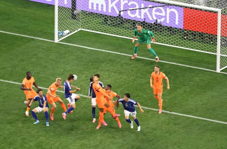 Japão 2-2 Holanda