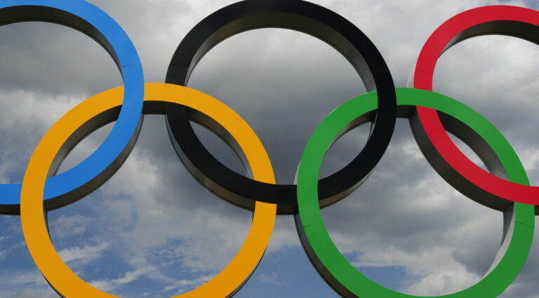 Olympic_rings_(7662576984)
