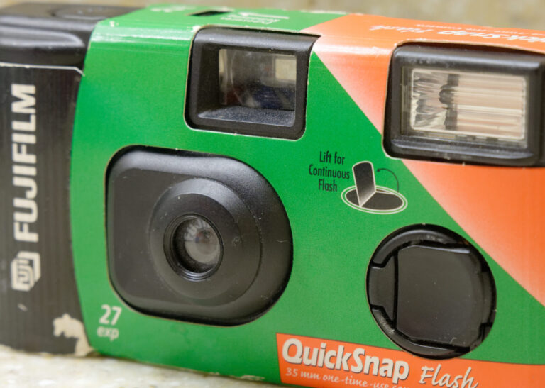 Fujifilm_QuickSnap_Flash