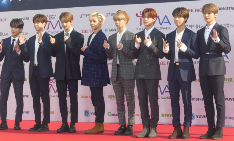 190424_Stray_Kids_The_Fact_Music_Awards_(cropped)