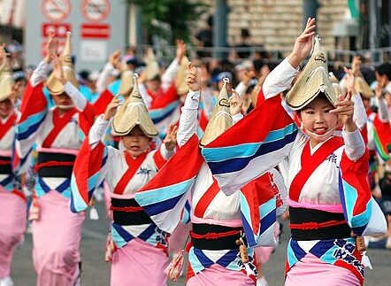Awa-odori_2008_Tokushima_03