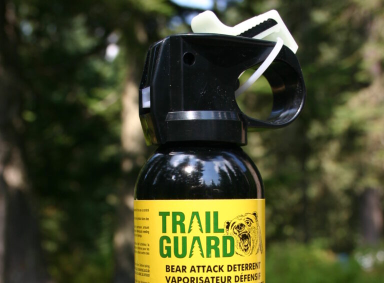 Bear_attack_deterrent_spray