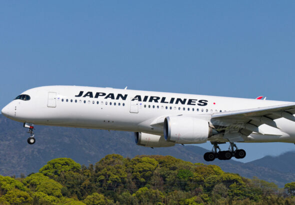 Japan_Airlines_JA13XJ_A350-941_RJFF
