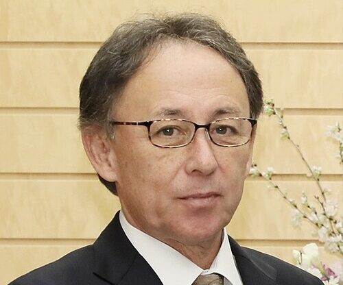 Denny_Tamaki_in_2019_(cropped)
