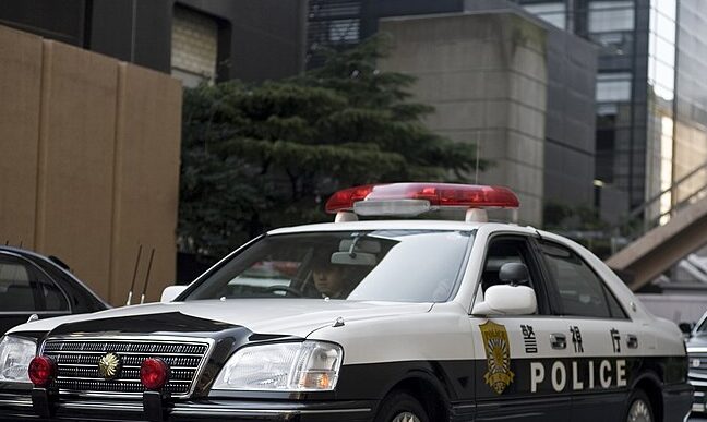 Tokyo_Metropolitan_Police_Department_Type_170_patrol_car_leading_Thai_prime_minister_convoy