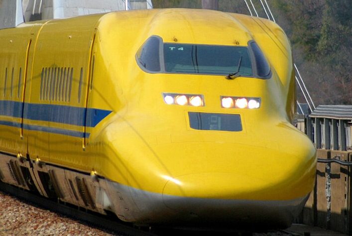 Dr_yellow_700_series_T4